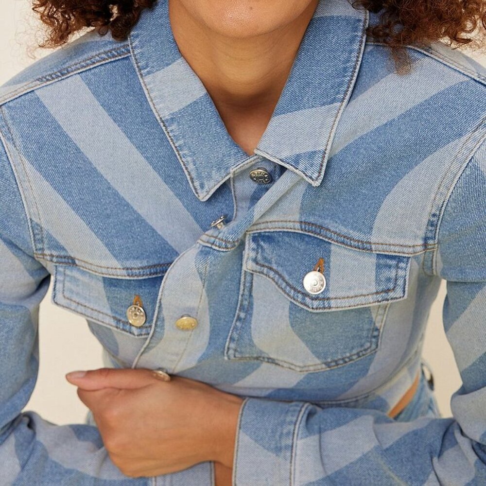 NA-KD Organic Swirl Detail Denim Jacket - Picture 4 of 4